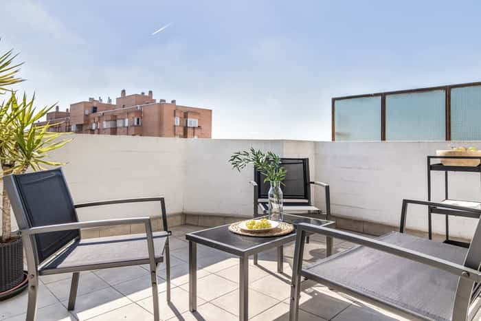 Listing photo thumbnail