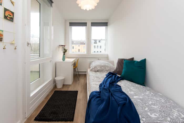 Listing photo thumbnail