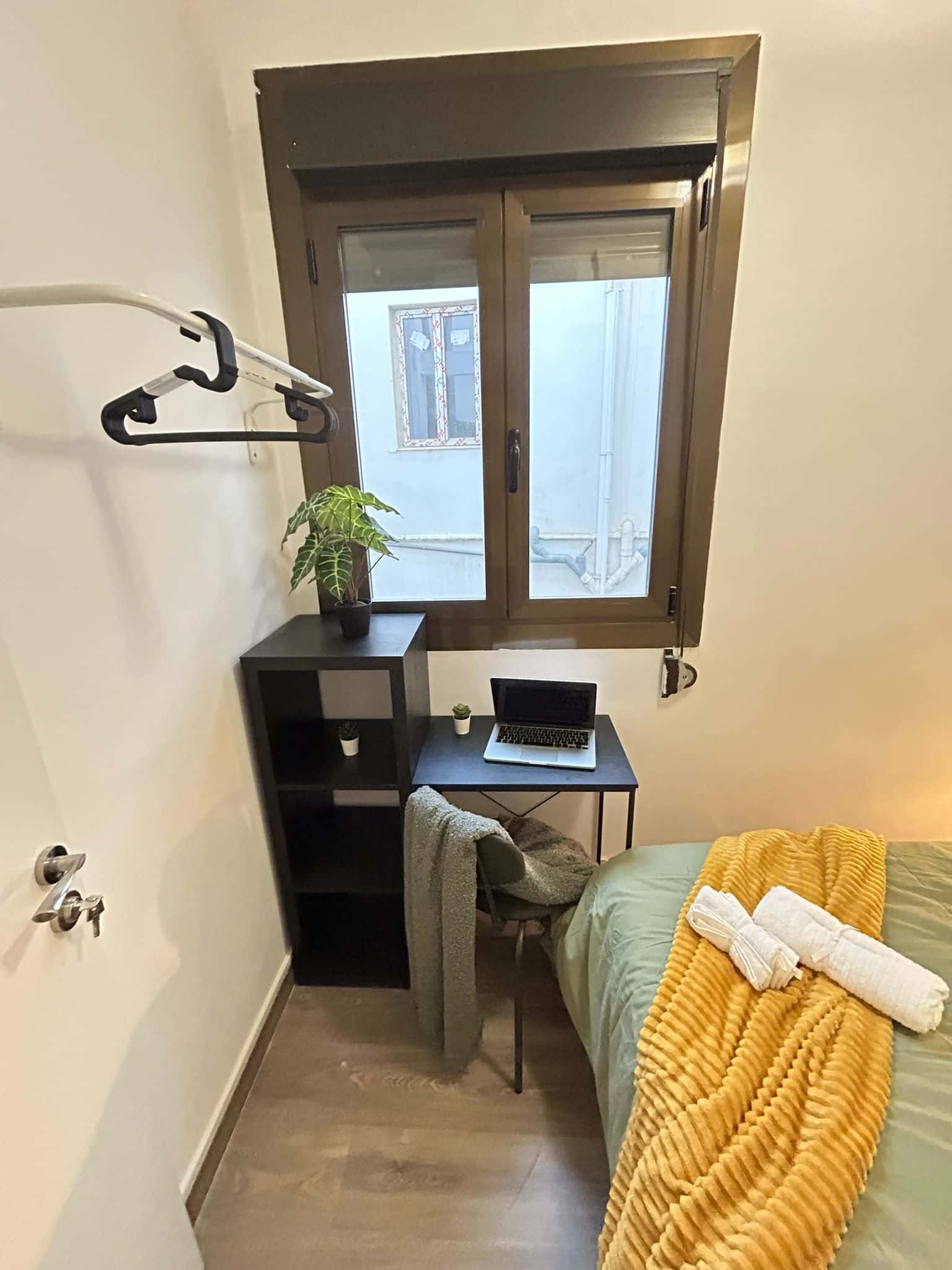 Habitacion privada en Carrer de Xàtiva , Valencia