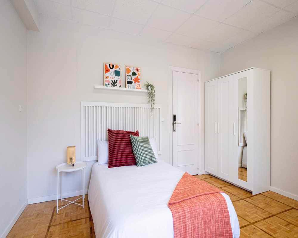 Habitación individual en la Paseo de la Castellana
