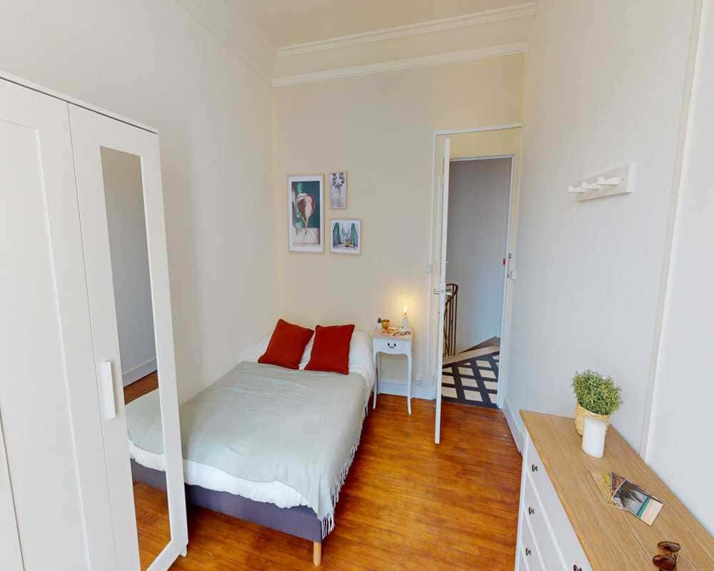 Chambre dans le Rue du Jardin public