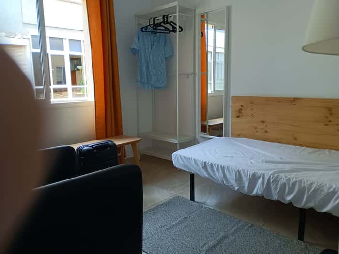 Listing photo thumbnail