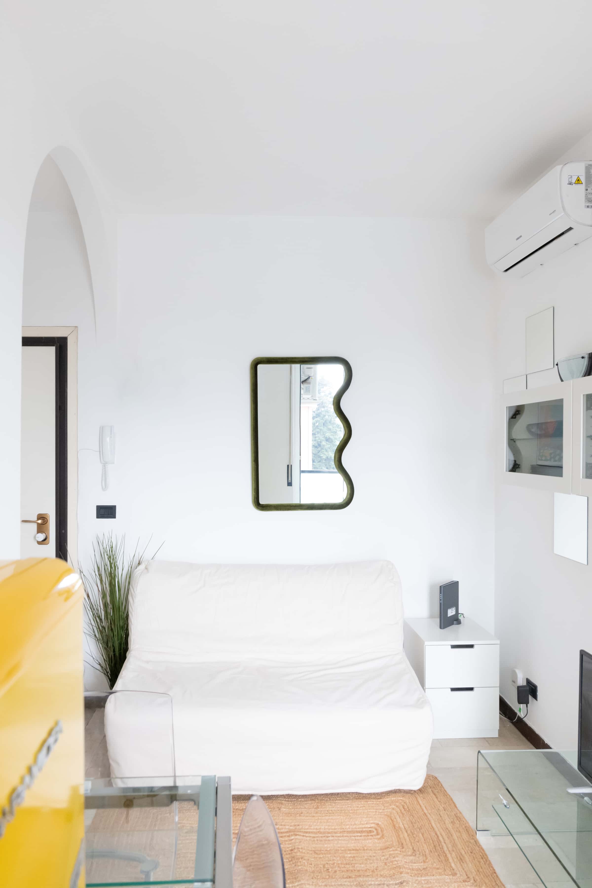 Vivace Bilocale con vista sul Naviglio