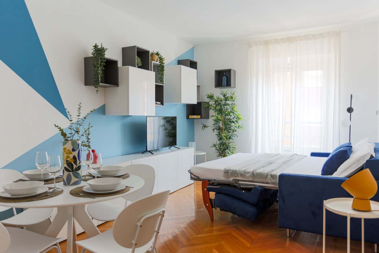 Bilocale colorato vicino alla metro Sondrio