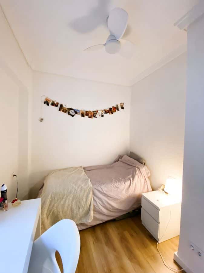 Habitación en piso de 6 habitaciones en Ciutat Vella