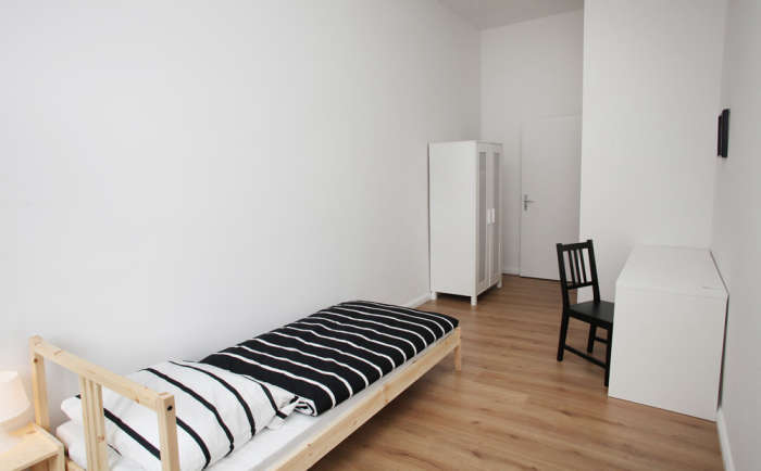 Listing photo thumbnail