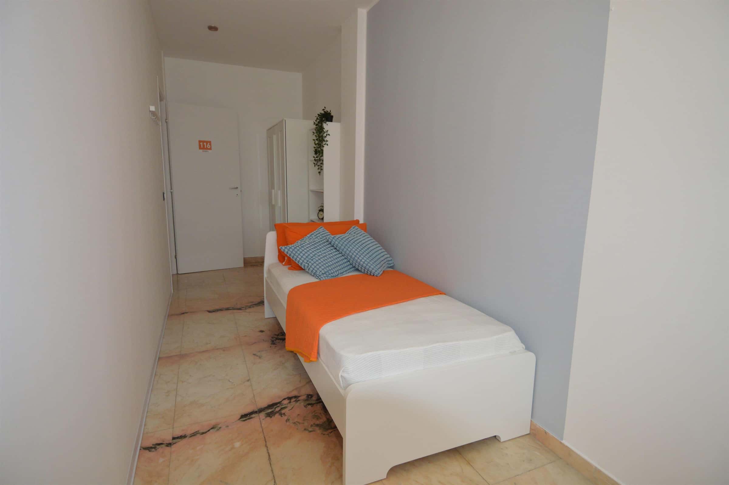 Viale Corassori 70 - Stanza 116