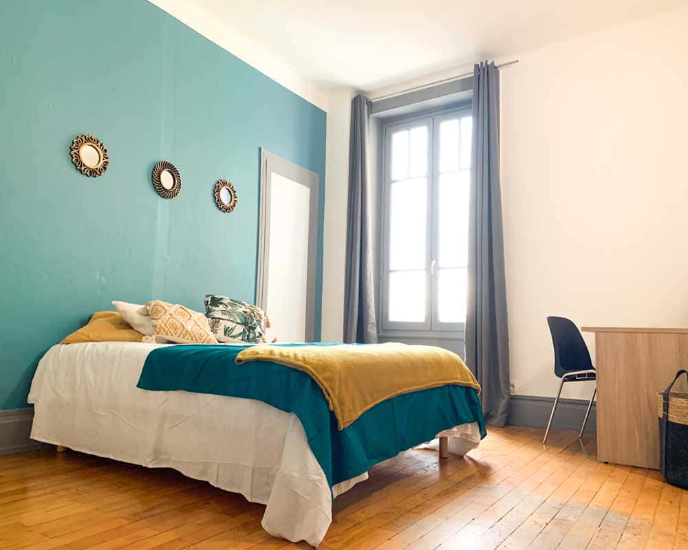 Chambre dans le rue de crequi