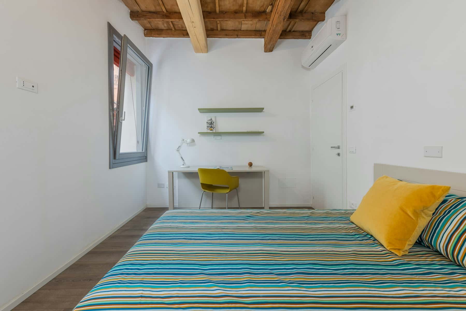 Room in Via Fondobanchetto, Ferrara for 44 m² with 3 bedrooms