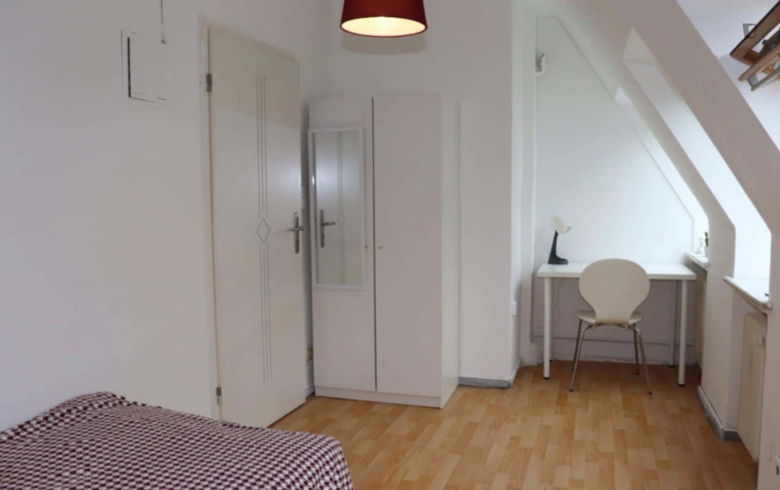 Room in Abbentorstraße, Bremen for 90 m² with 6 bedrooms - Foto 4