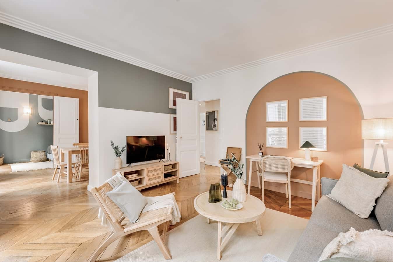 Apartment in 84 Rue de Rivoli, 75004 Paris, France
