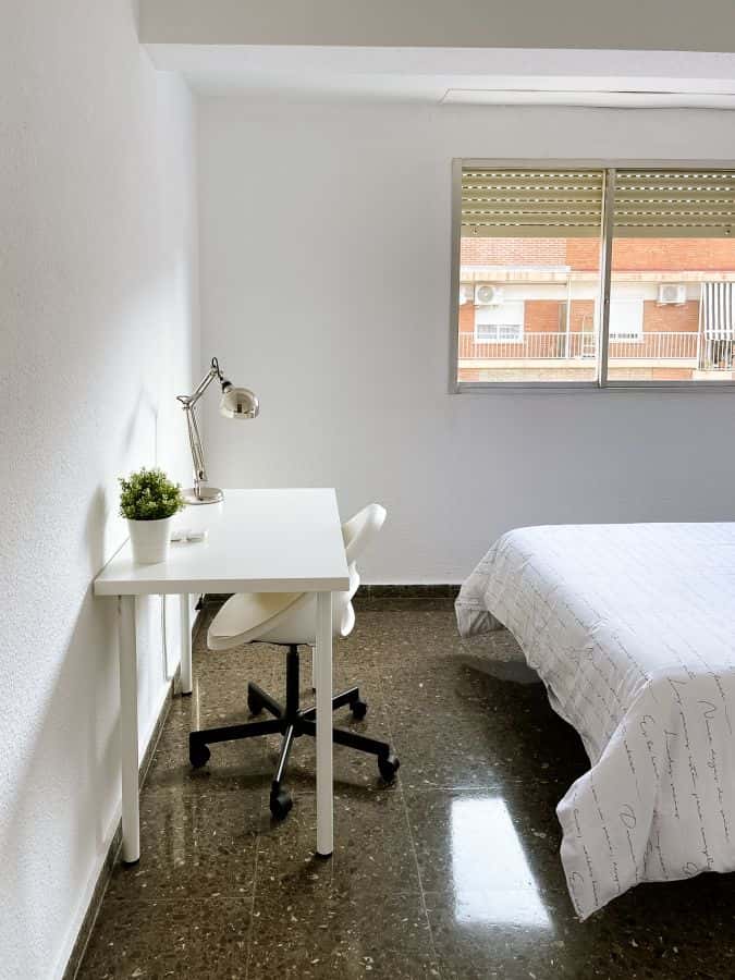 Habitación en piso de 4 habitaciones en Quatre Carreres