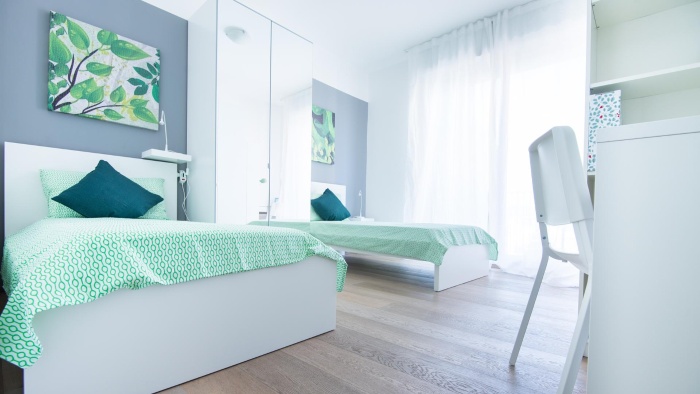 Listing photo thumbnail