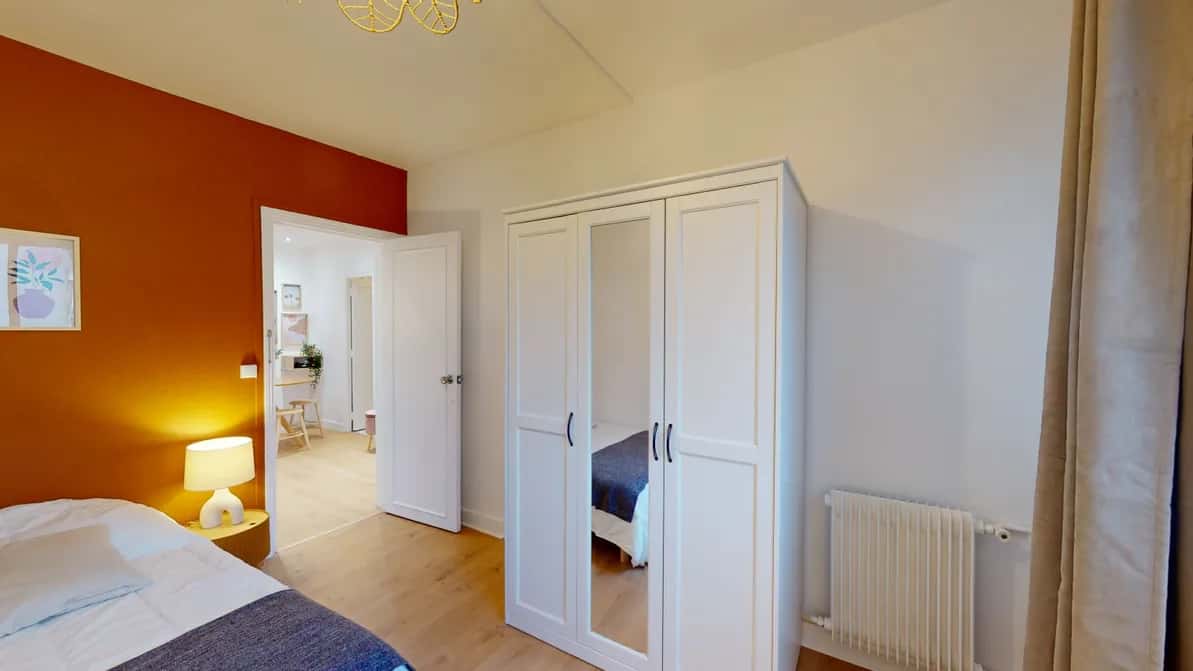 Stanza in Rue Guersant, Paris di 84 m² con 4 camere