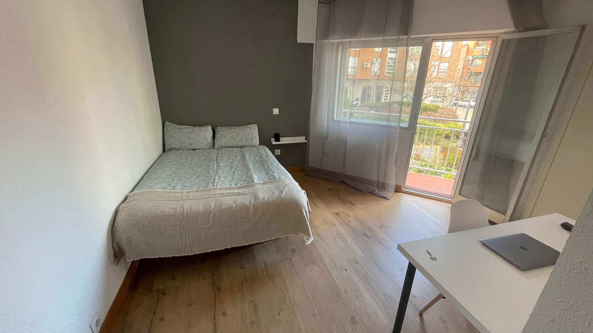 Habitación 4 con terraza privada Getafe – Calle Polvoranca