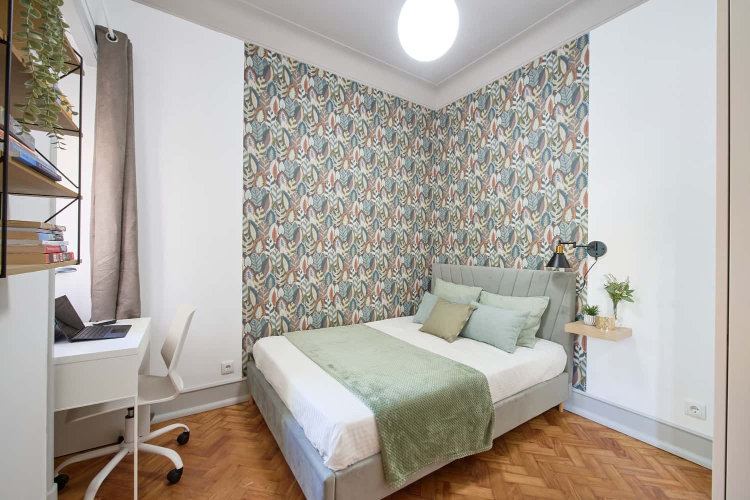 Room 6 - 60. Avenida Almirante Reis 192 3
