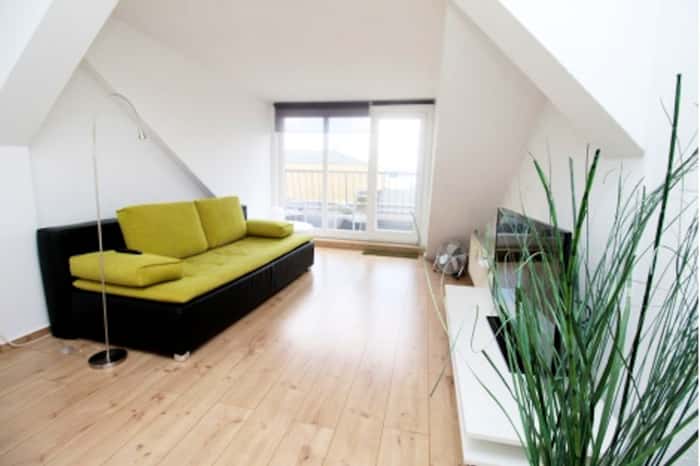 Listing photo thumbnail