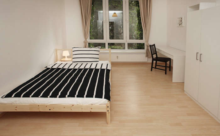 Listing photo thumbnail