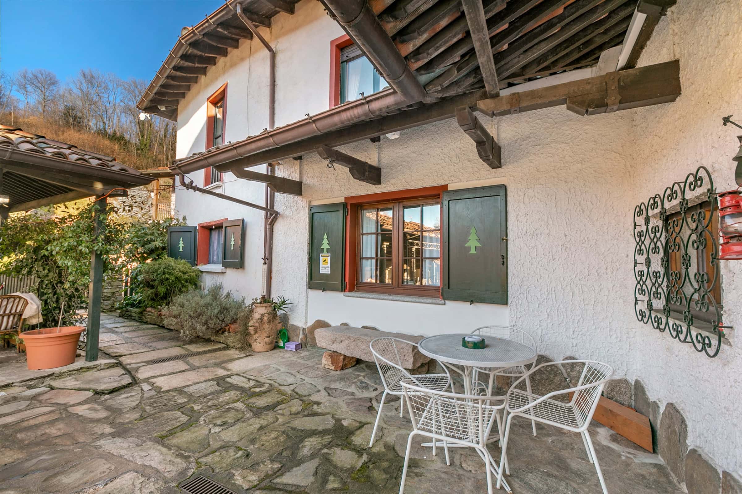 La Lanterna Swimming Pool Retreat