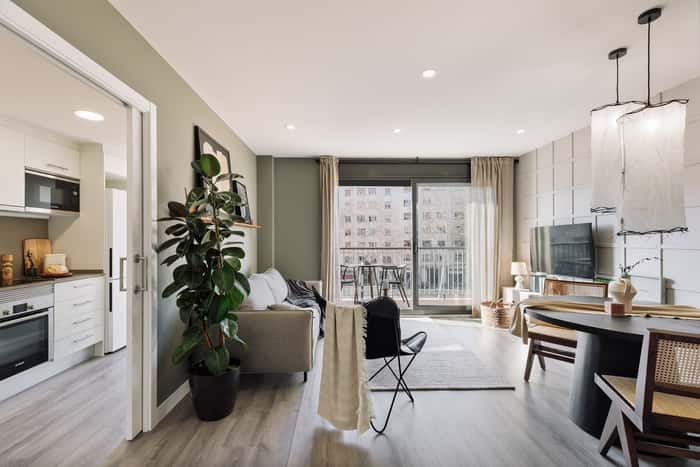 Listing photo thumbnail