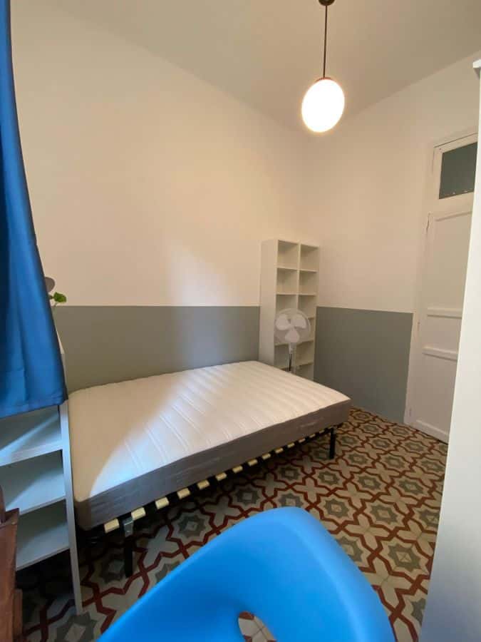 Habitación en piso de 5 habitaciones en Ciutat Vella