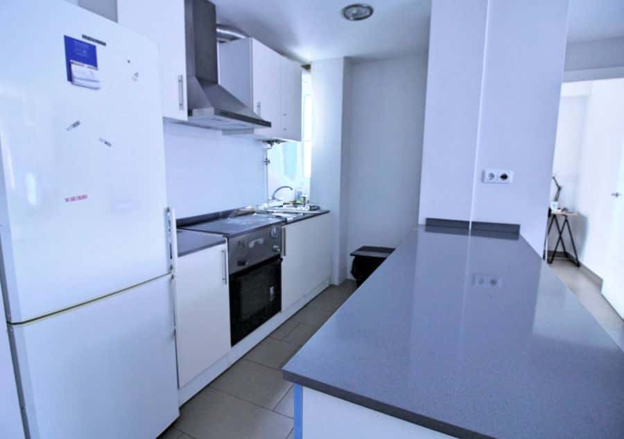 Habitación en piso de 4 habitaciones en Algirós