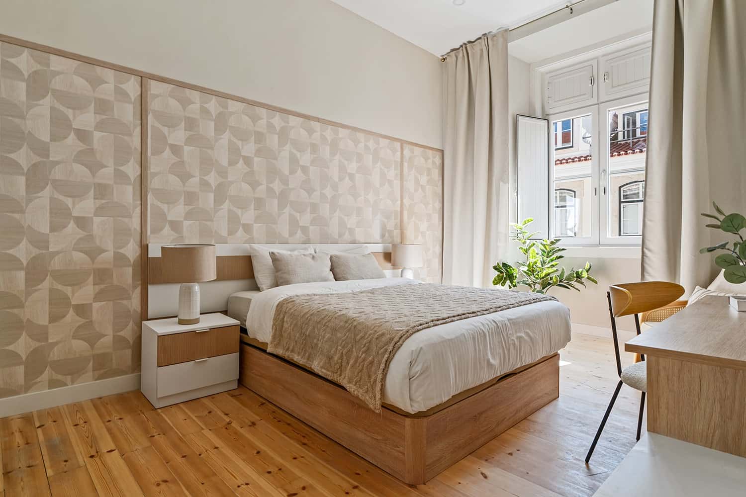 Room 4  - 85. Rua Nova do Almada 80 2E