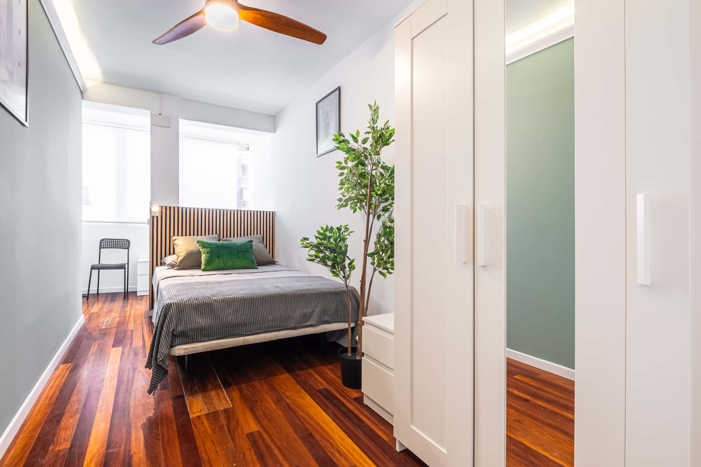 Zimmer in Rambla de Méndez Núñez, Alicante (Alacant) für 120 m² mit 6 Schlafzimmer