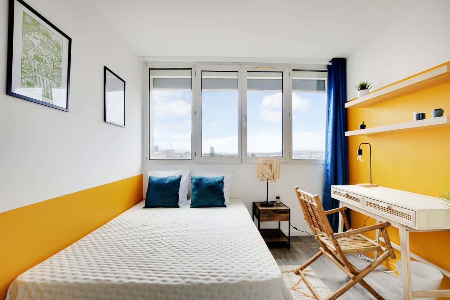 Move into this simple 10 m² room in coliving near Paris