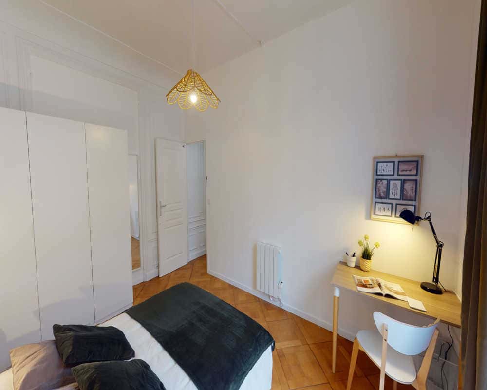 Chambre dans le rue Boissière