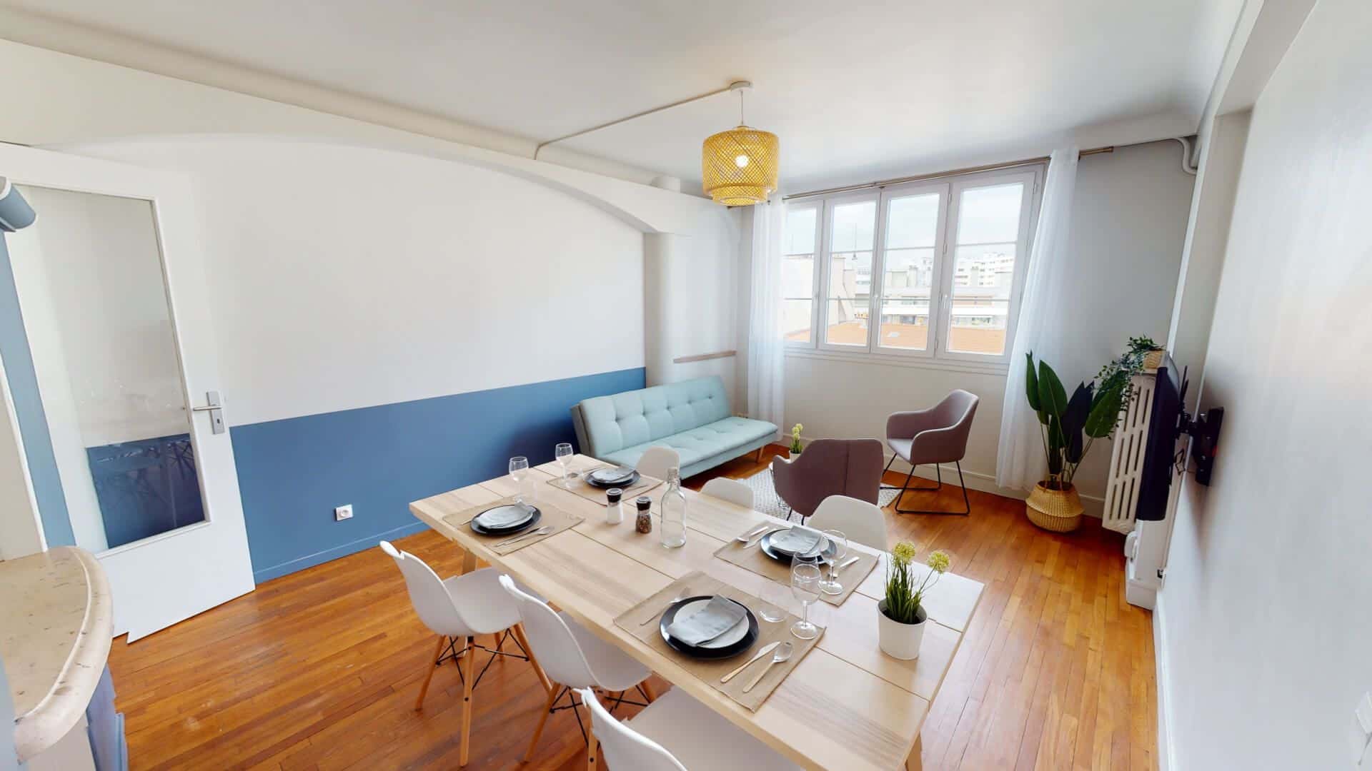 Room in 197 bis Av. de Versailles, 75016 Paris, France
