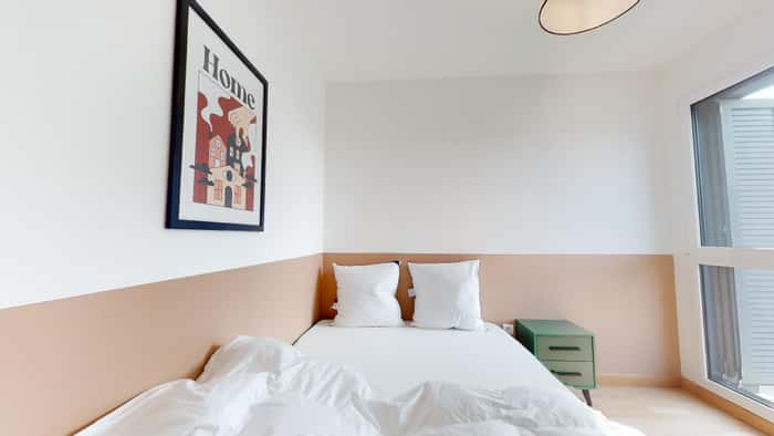 Listing photo thumbnail