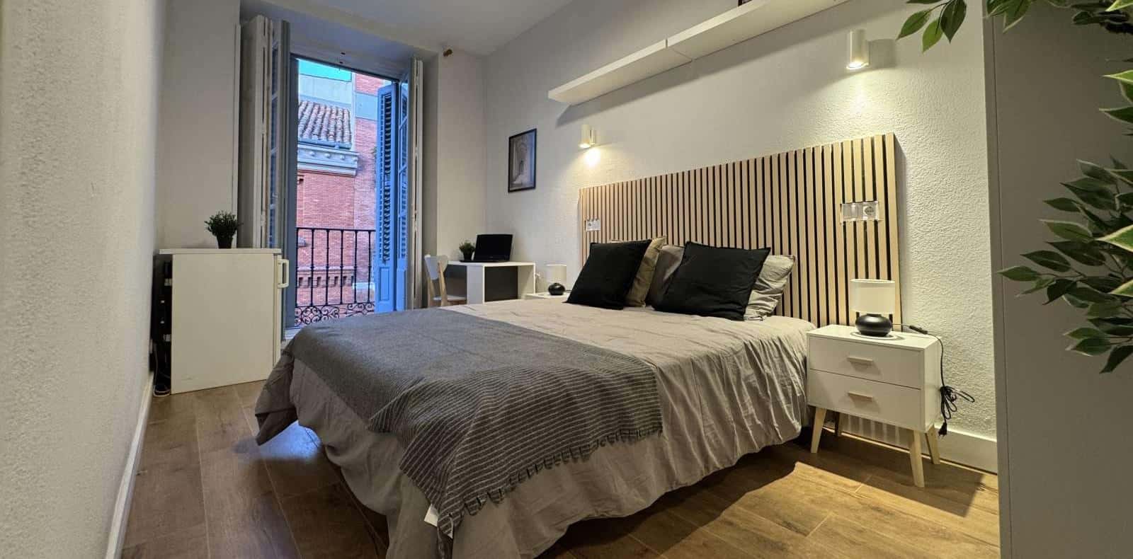 Double bed in