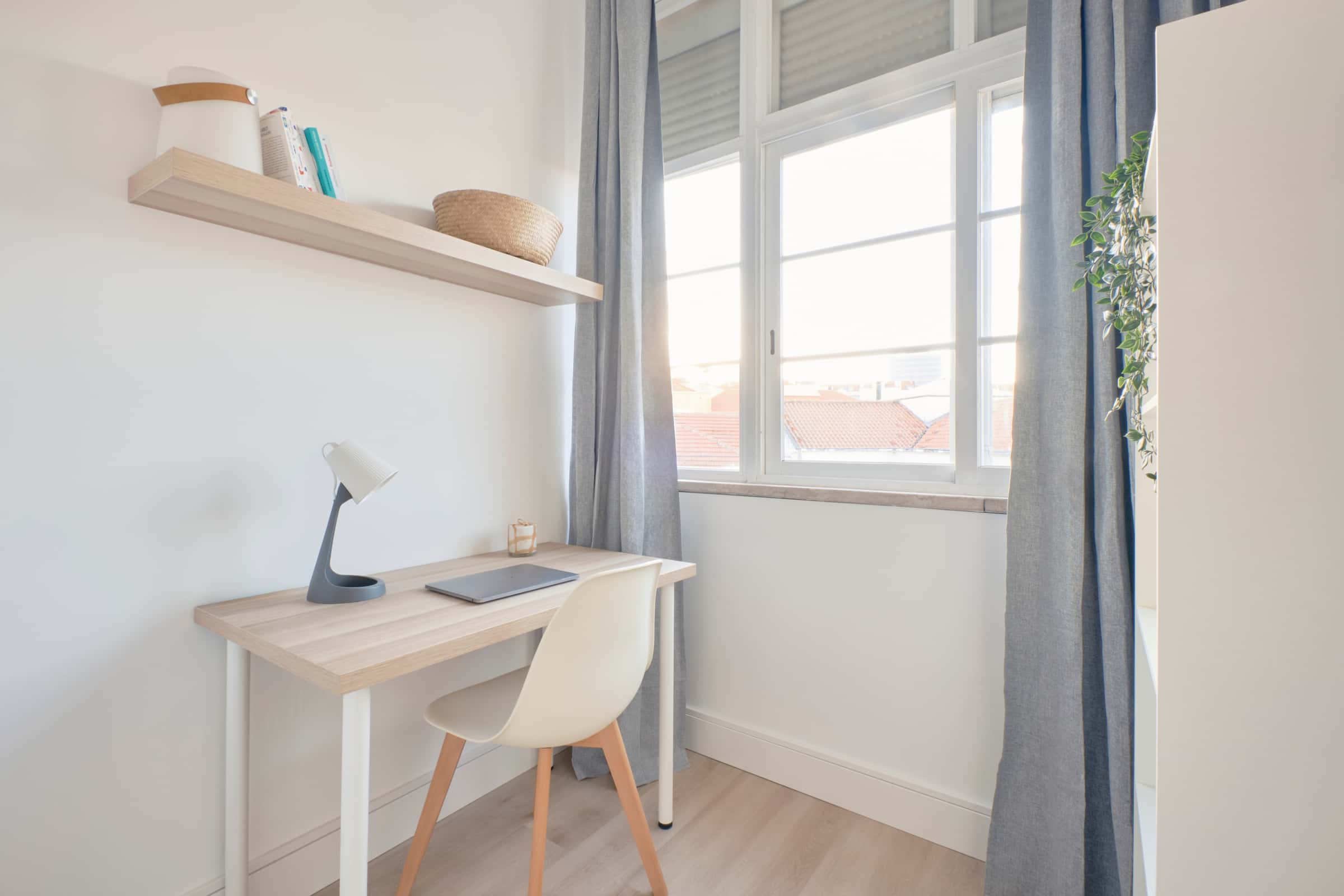 Furnished Room in Lisbon - Room 7