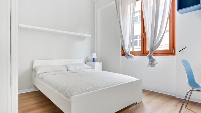 Listing photo thumbnail