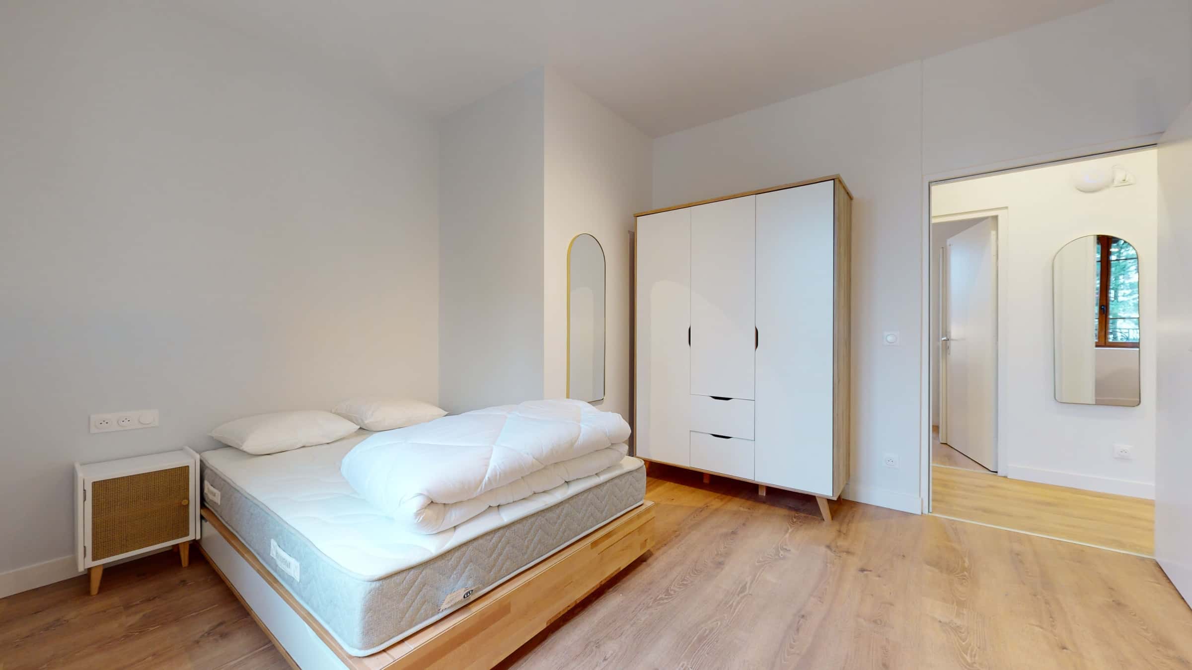 Lyot - Room S (7)