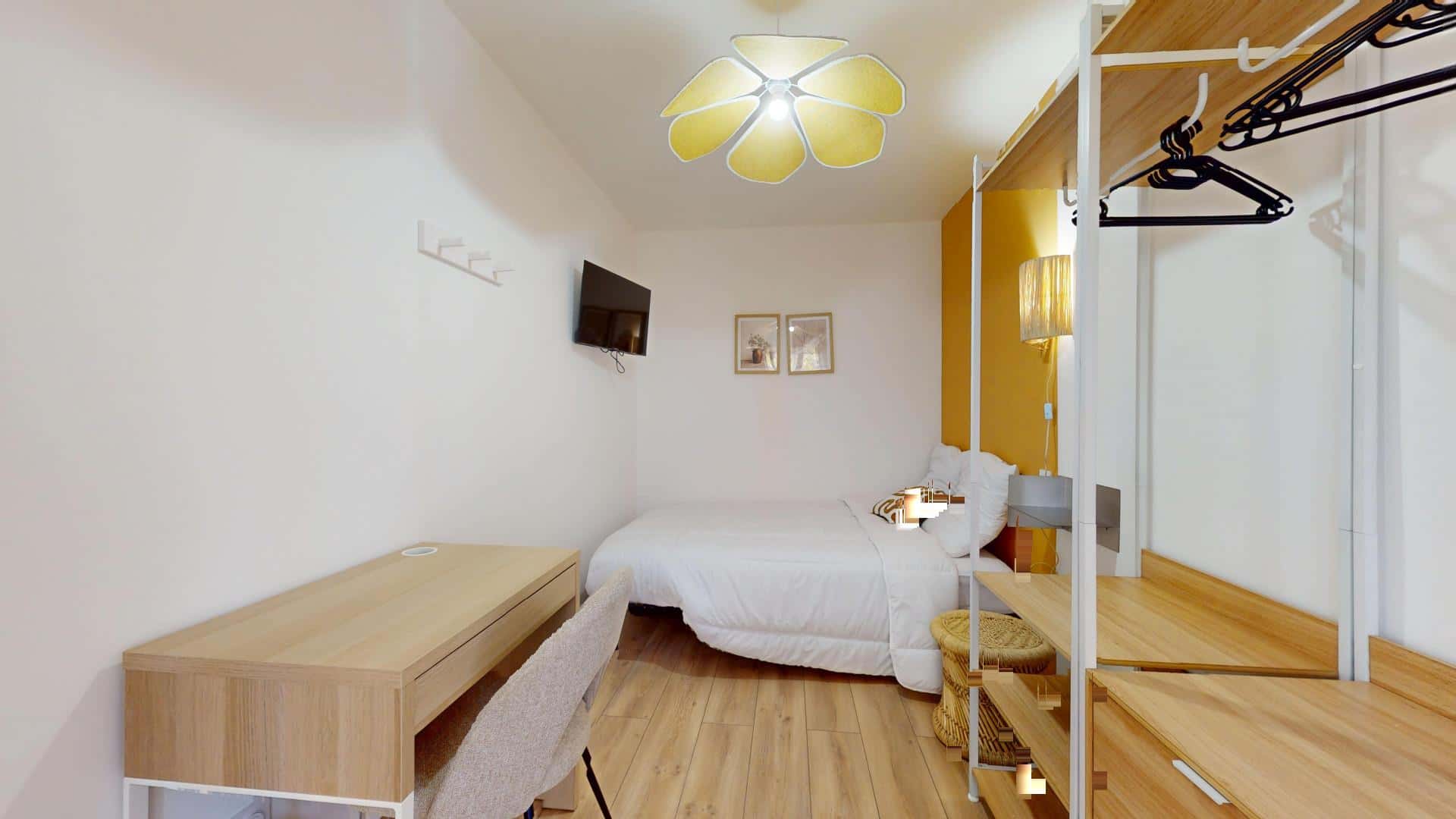 Chambre 1 - CENTRAYRARGUES FAU