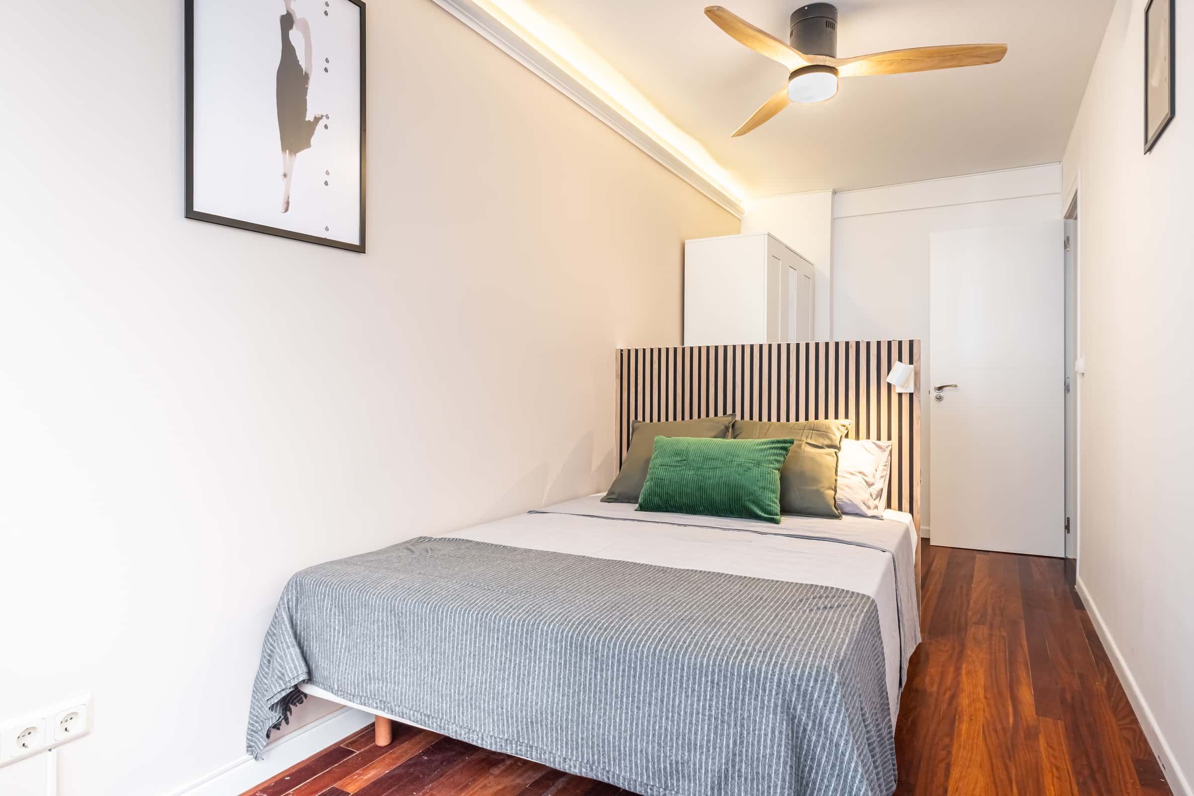 Zimmer in Rambla de Méndez Núñez, Alicante (Alacant) für 120 m² mit 6 Schlafzimmer
