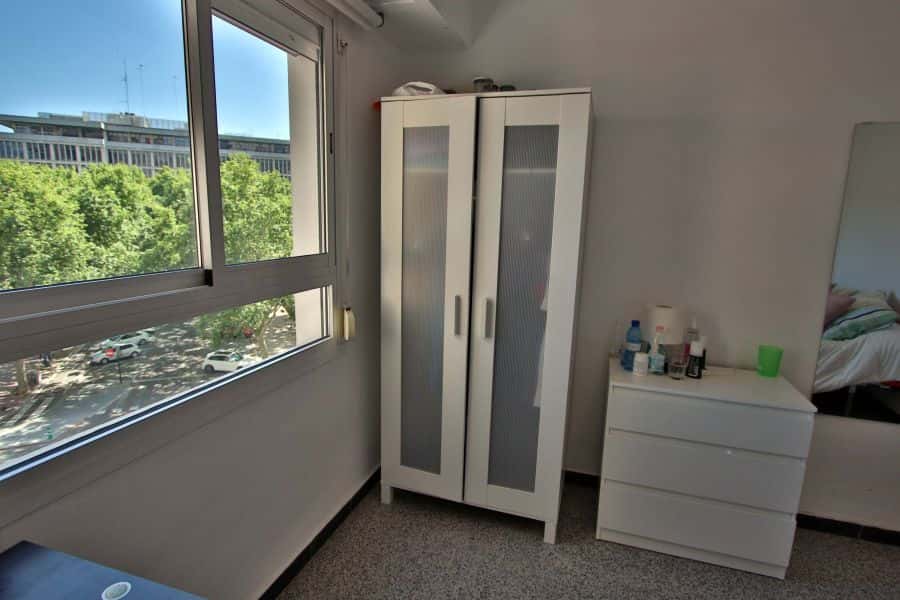 Habitación en piso de 4 habitaciones en Ciutat Universitaria