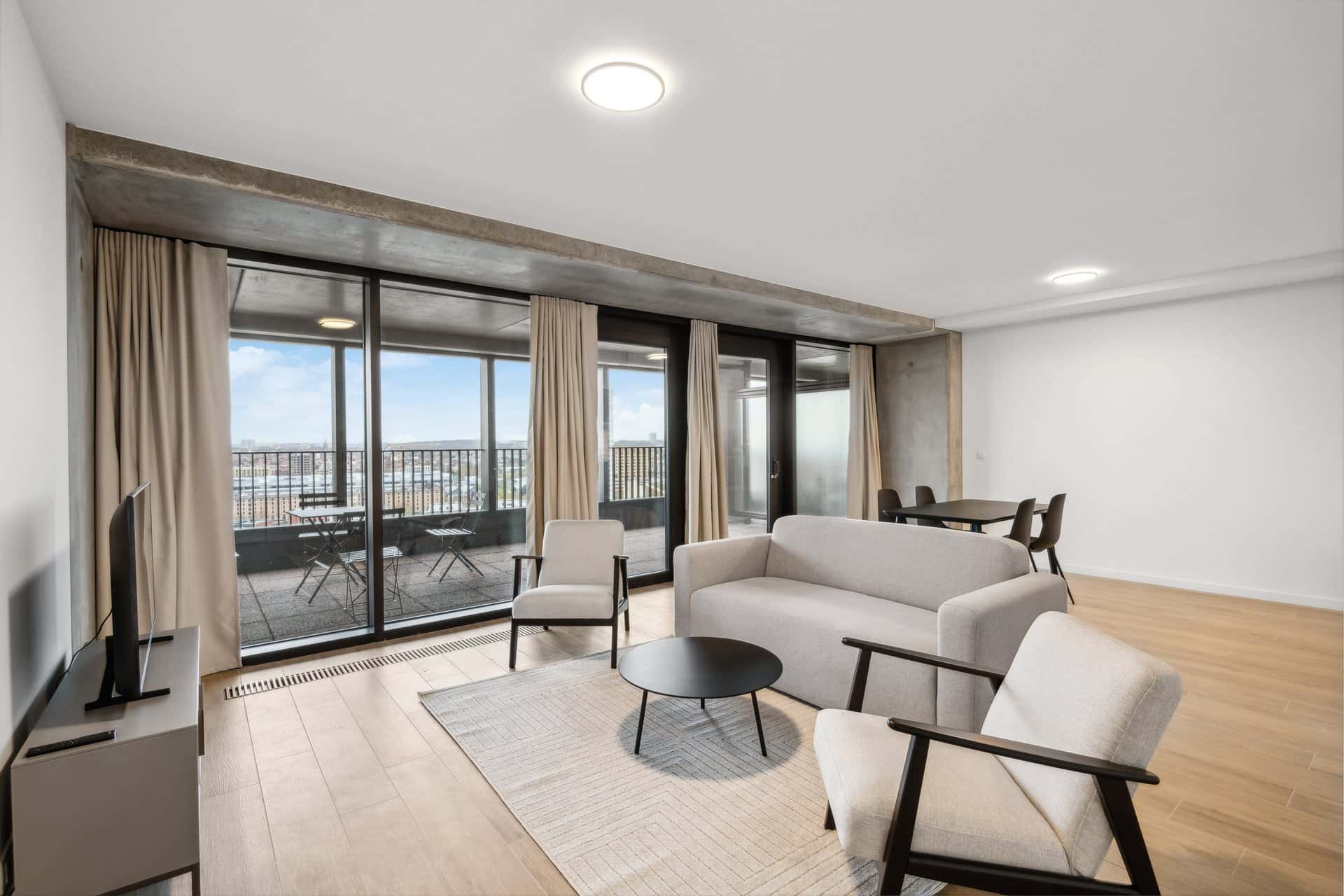 Room in Chaussée d'Anvers, Bruxelles for 118 m² with 3 bedrooms