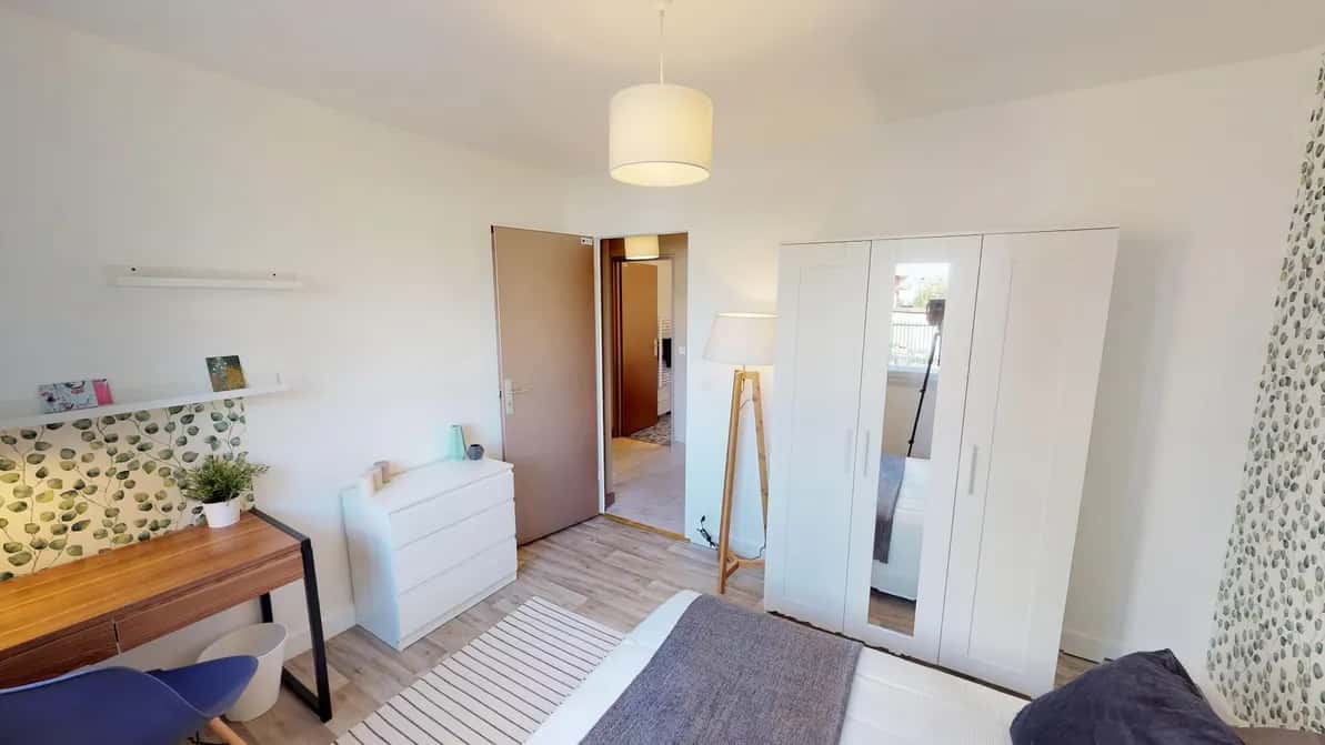 Stanza in Rue des Cailloux, Clichy di 101 m² con 4 camere