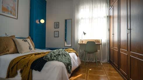 Room 2 - Calle de Altamirano, 17