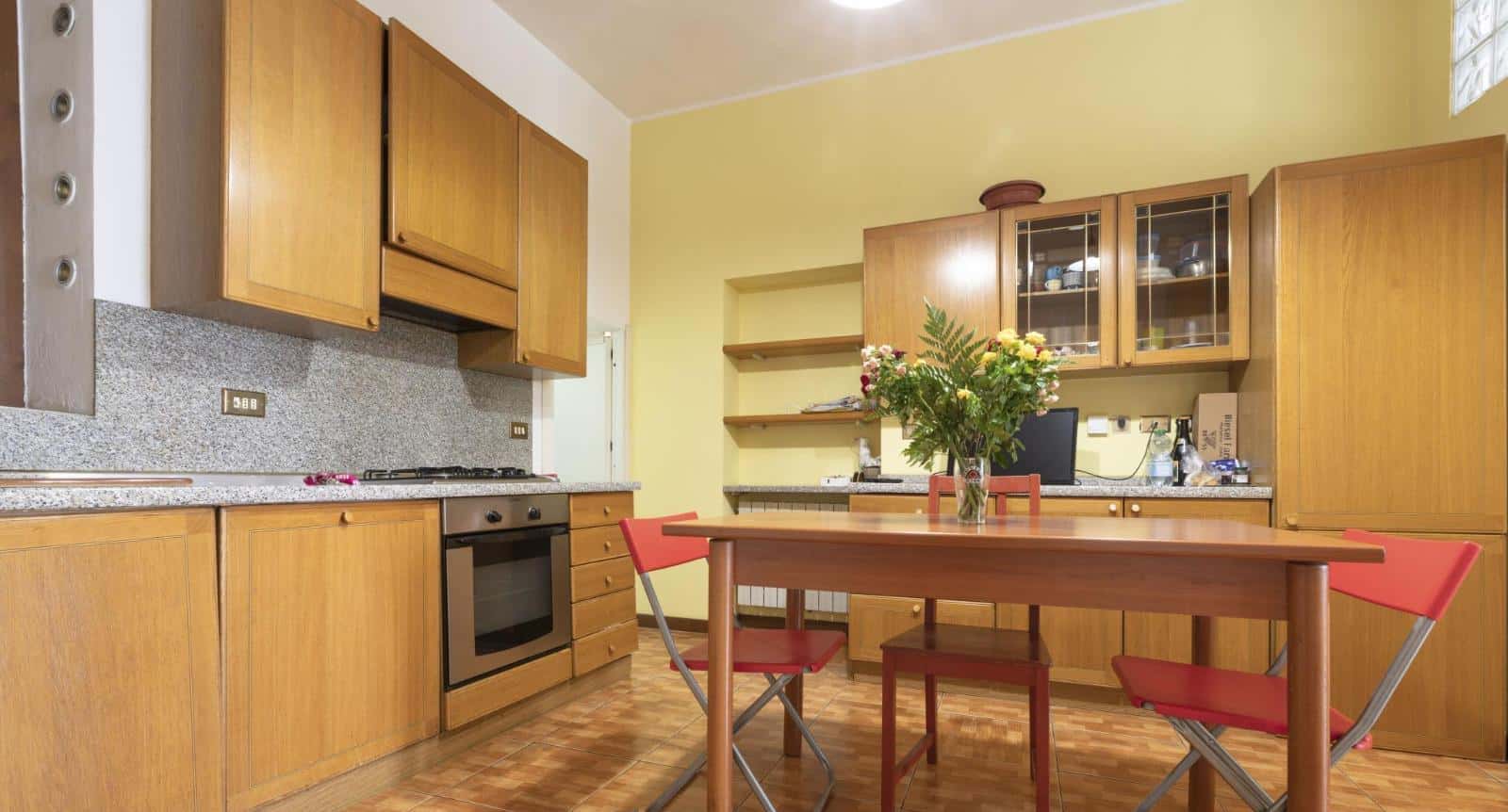 Quarto em Corso San Gottardo, Milano para 68 m² com 2 quartos