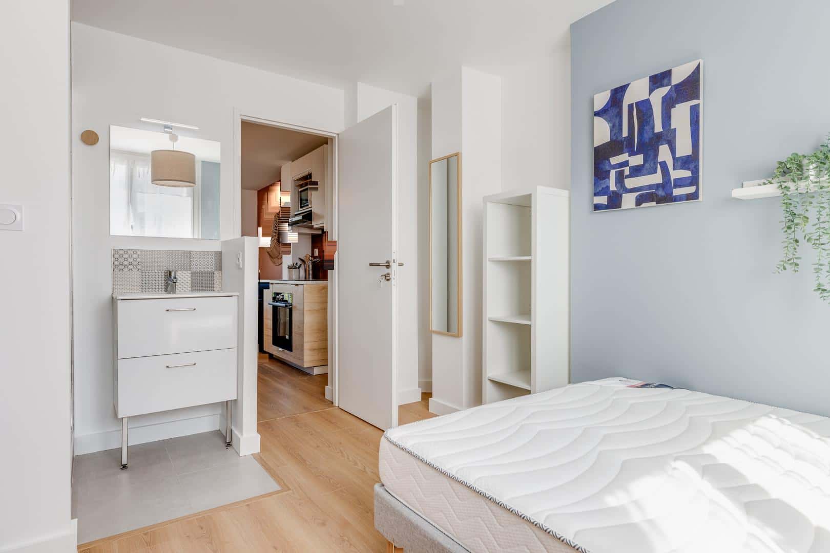 Chambre 4 - 133 COURS EDOUARD VAILLANT