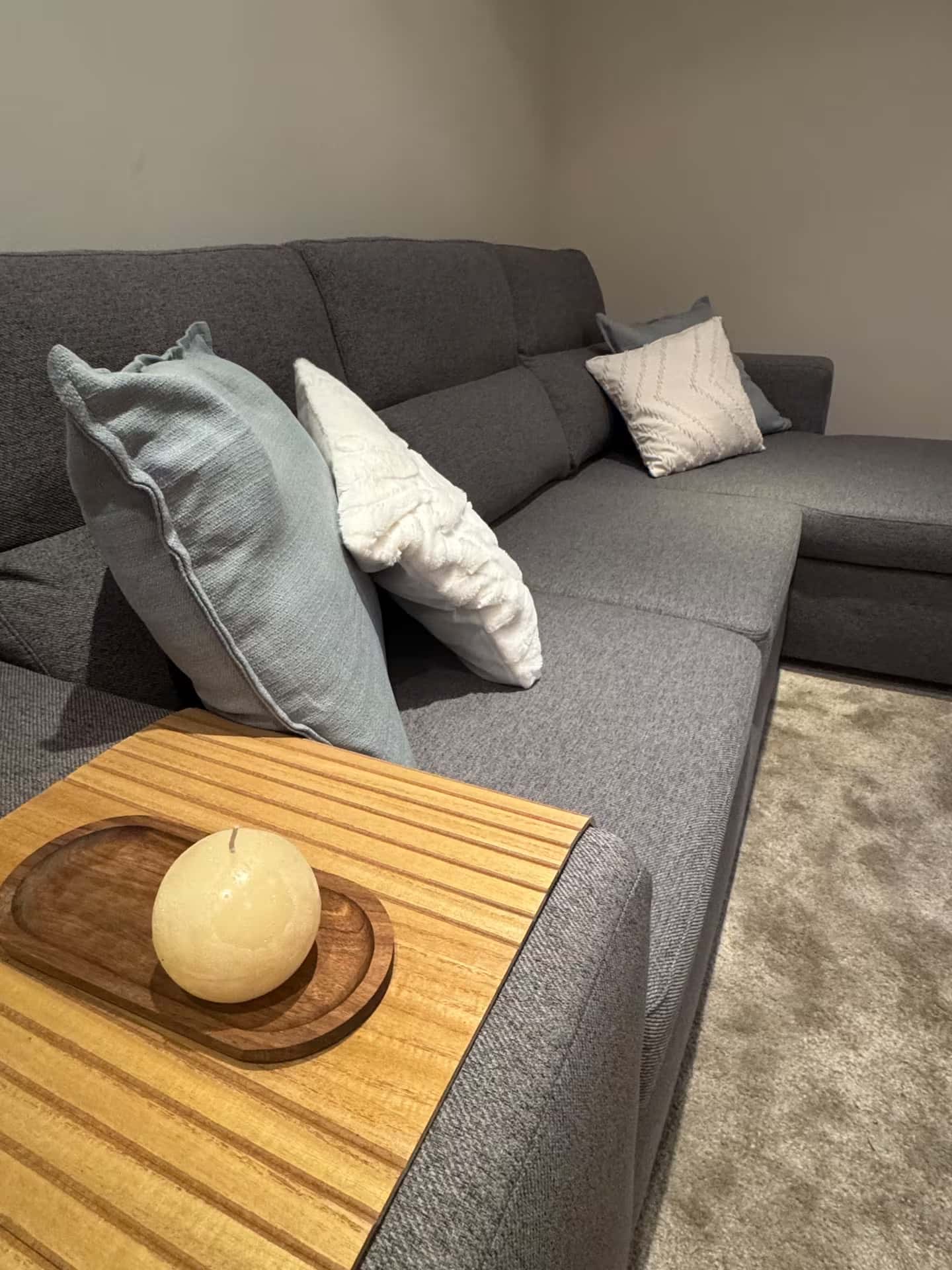 Spacious Apartment with balcony in Lavra