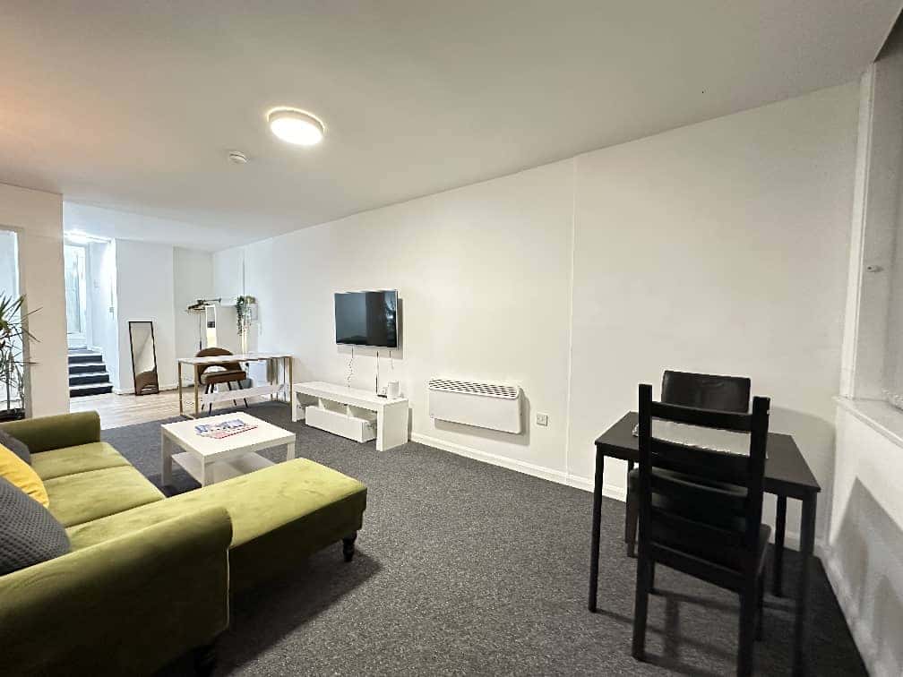 Apartment in Bath Street, Ilkeston for 600 m²
