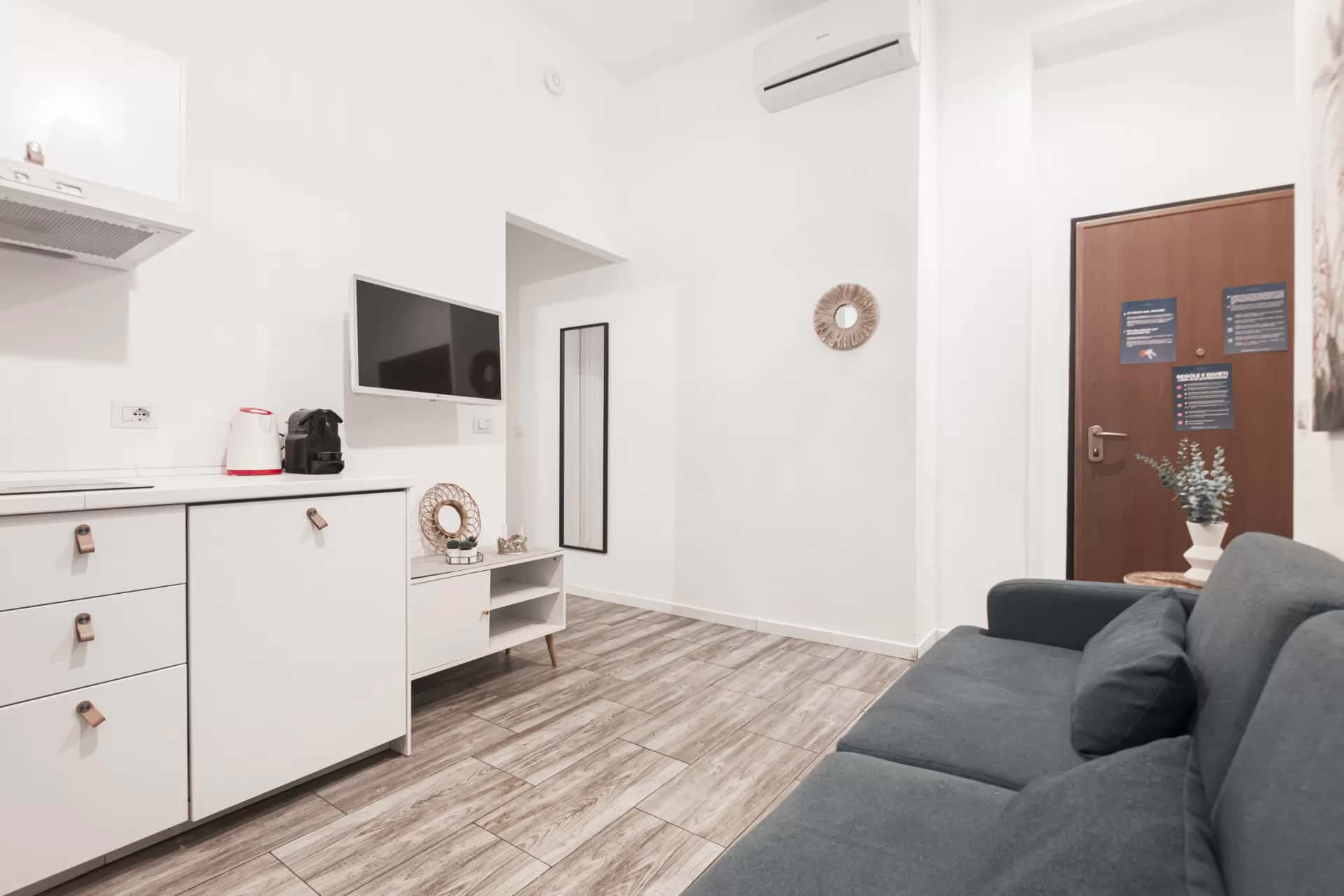 Apartment Milan, 1 bed — photo 17