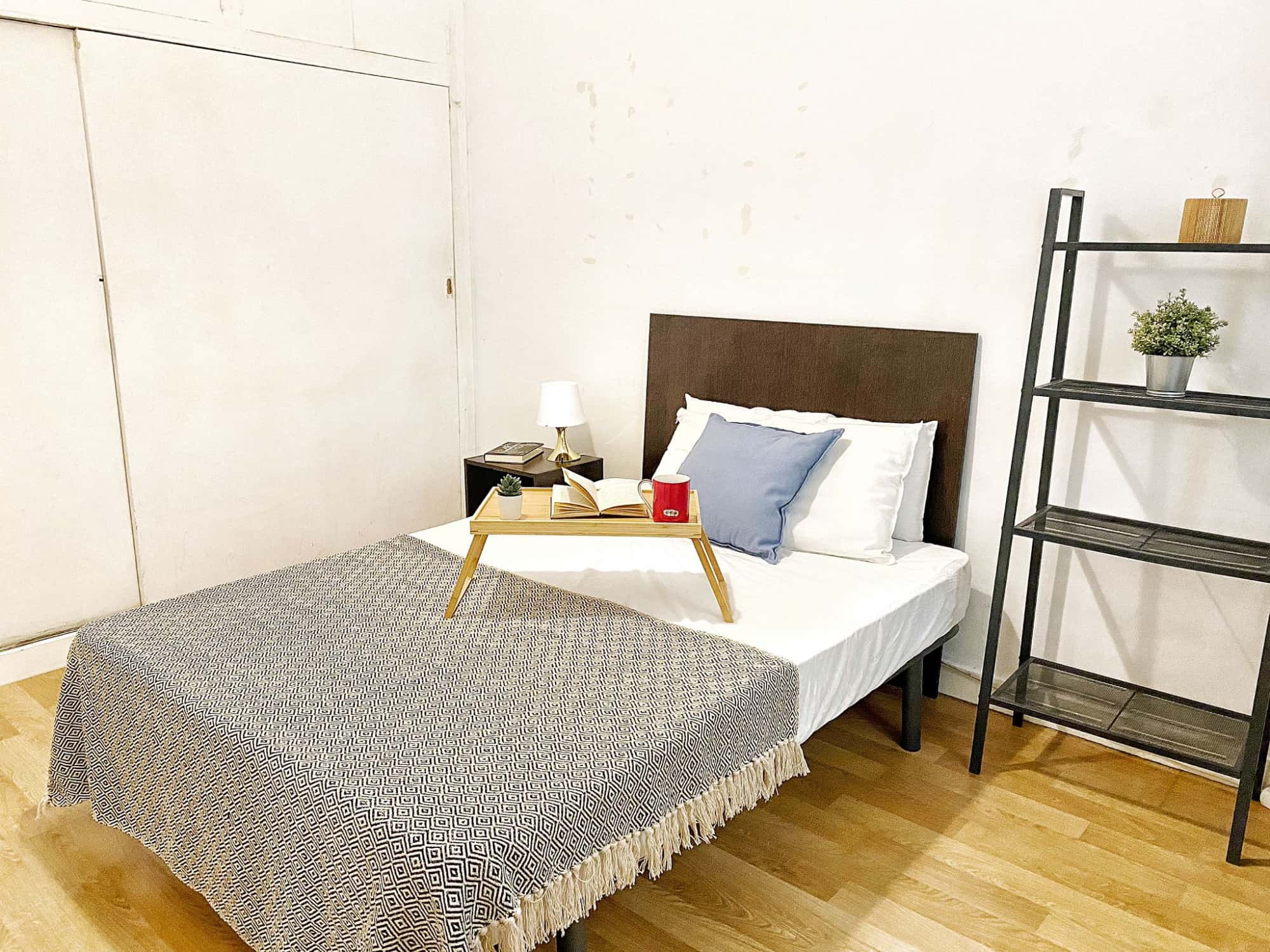 Calle de Sagasta, 12 (ONLY STUDENTS)