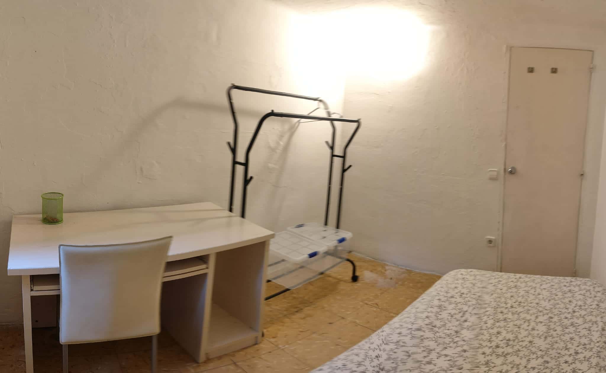 Habitación en Carrer del Pintor Pahissa, Barcelona