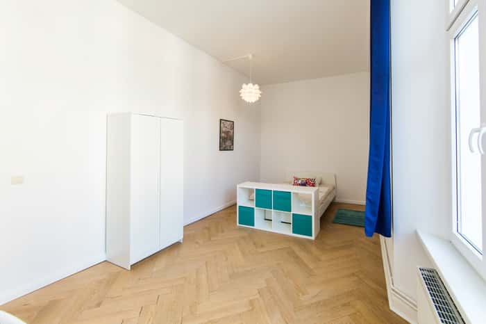 Listing photo thumbnail